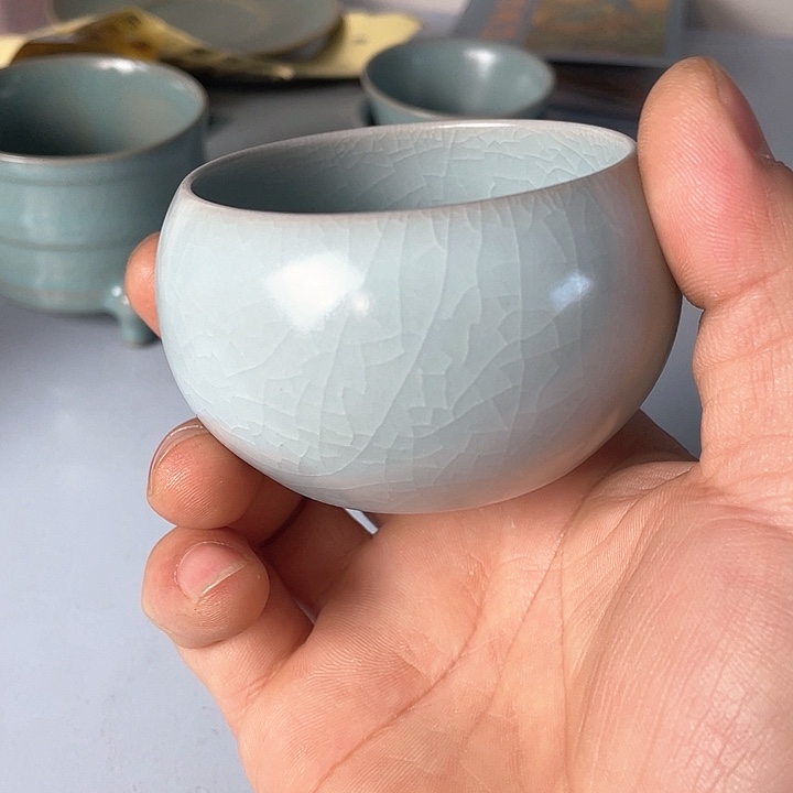 摆件月白釉 禅定杯