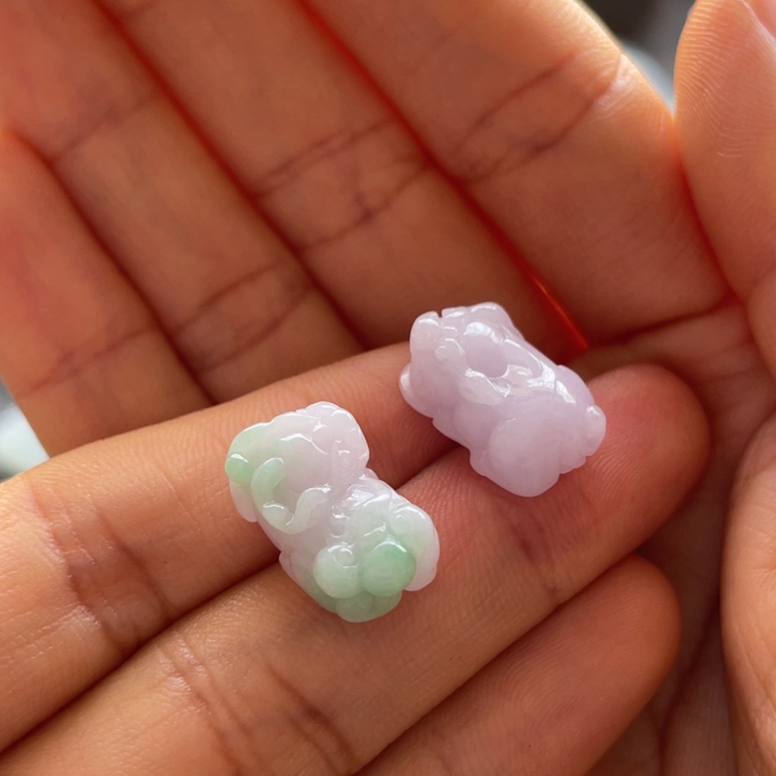 翡翠颈饰未镶嵌一对貔貅