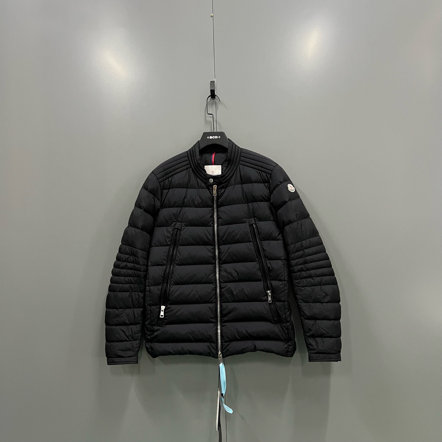 95新 MONCLER (ll) 黑色徽标羽绒服 6码/207312