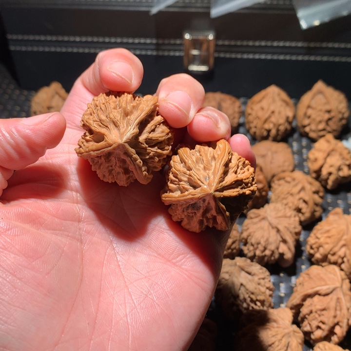 文玩核桃吊坠文山兄弟