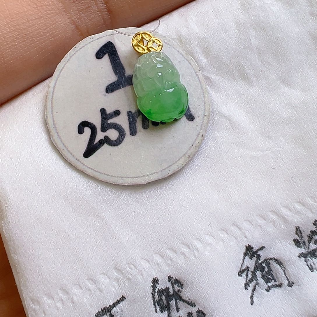 翡翠吊坠(不含链)18K金镶嵌翡翠