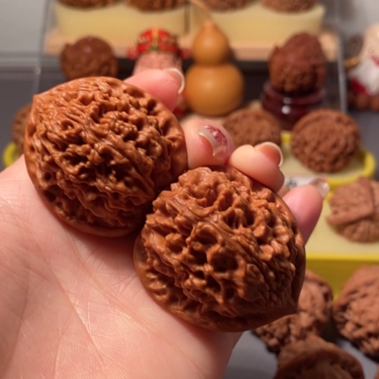 文玩核桃吊坠40水龙纹