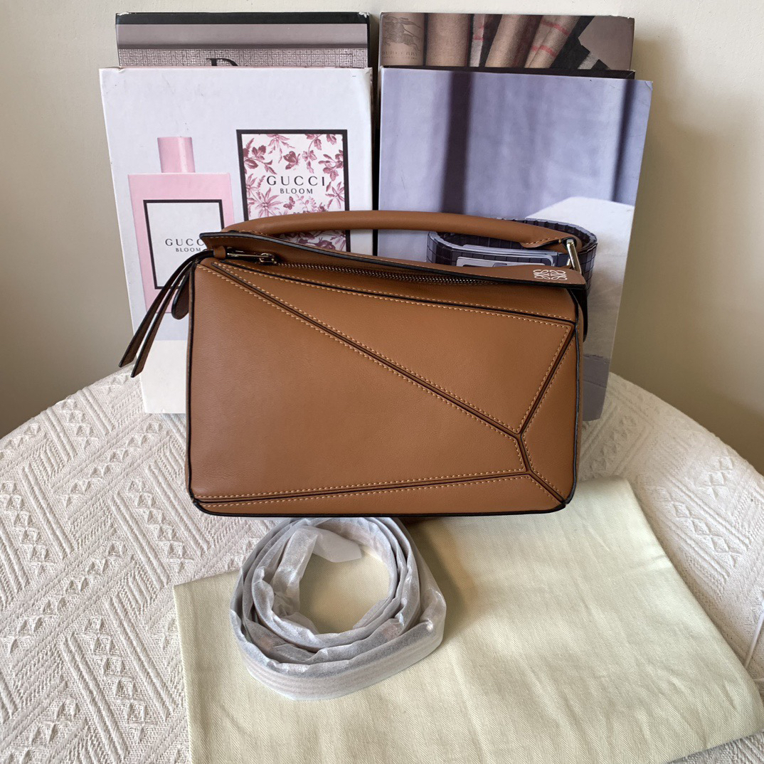 未使用 LOEWE/罗意威 焦糖色puzzle小号