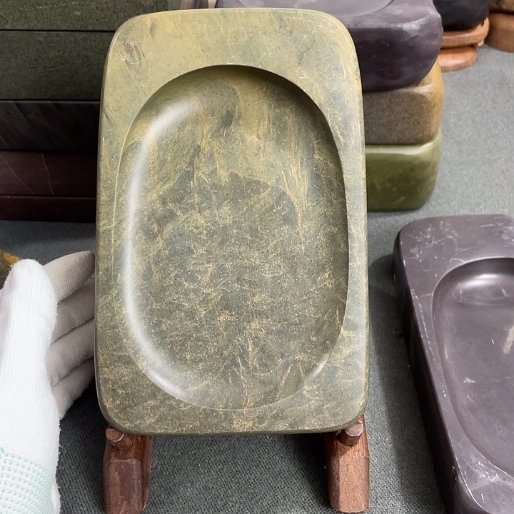 广东肇庆原石端砚