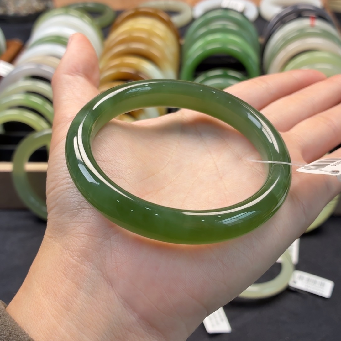 和田玉未镶嵌手镯-冰底阳绿猫眼镯15