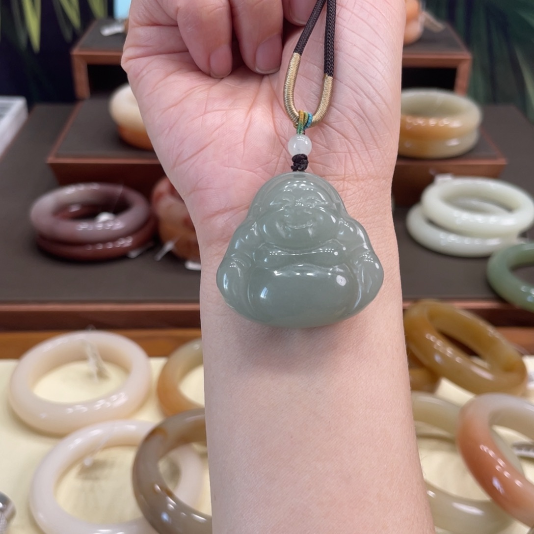 石英岩玉未镶嵌手镯