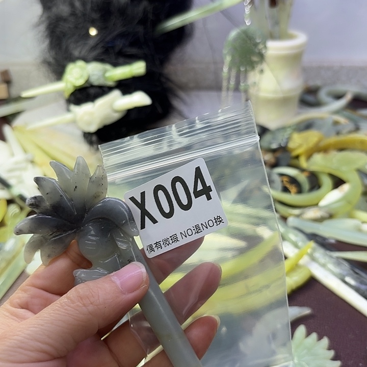 蛇纹石玉合金发饰初***笑