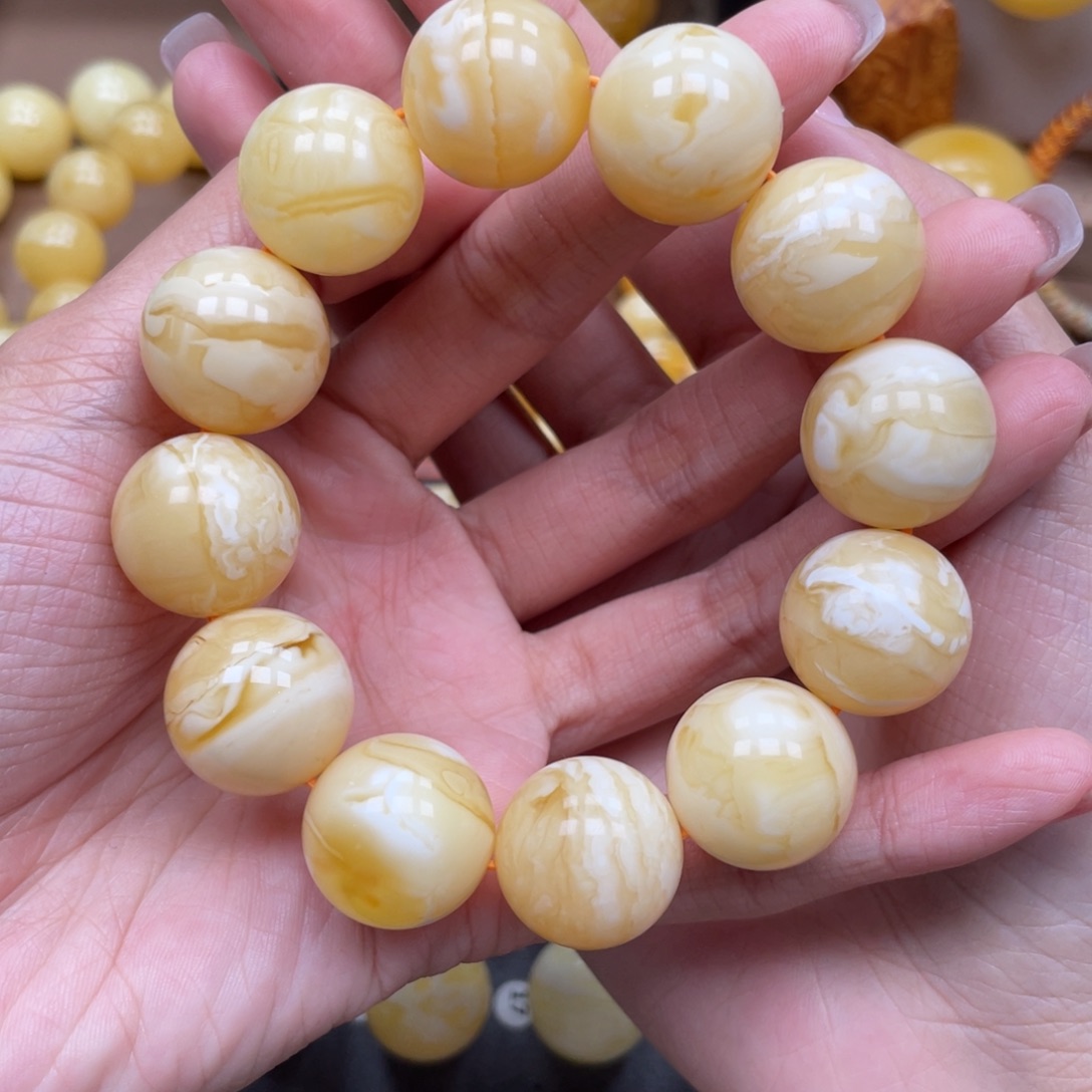 未镶嵌琥珀珠宝奇石