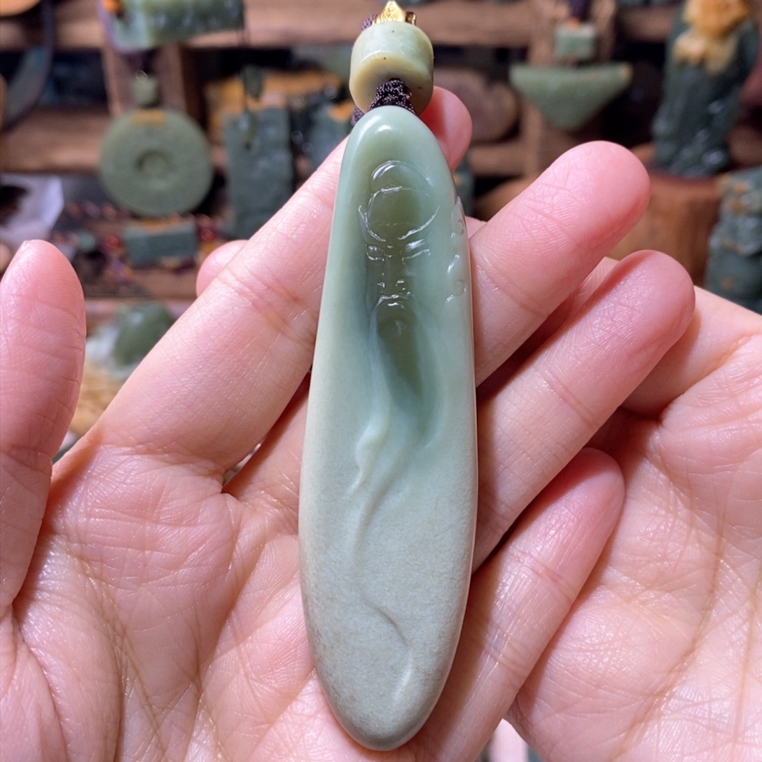 岫岩河磨玉（透闪石质玉）把件未镶嵌秋*