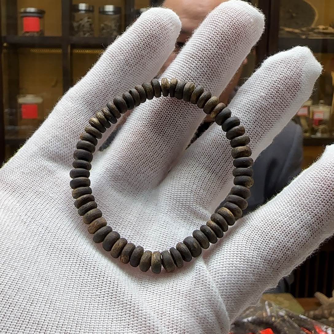 沉香手串国香棋楠老白棋算盘珠单圈沉水05mm3.8g