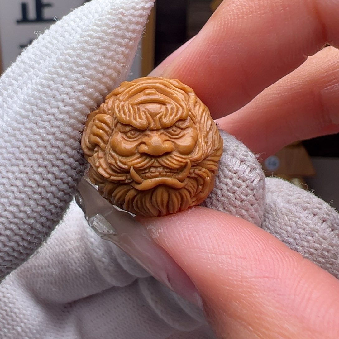 文玩核桃把件精修款钟馗捉妖18左右尺寸全品有正常封口线