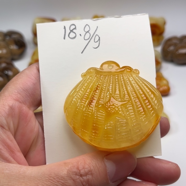 琥珀颈饰未镶嵌琥珀蜜蜡