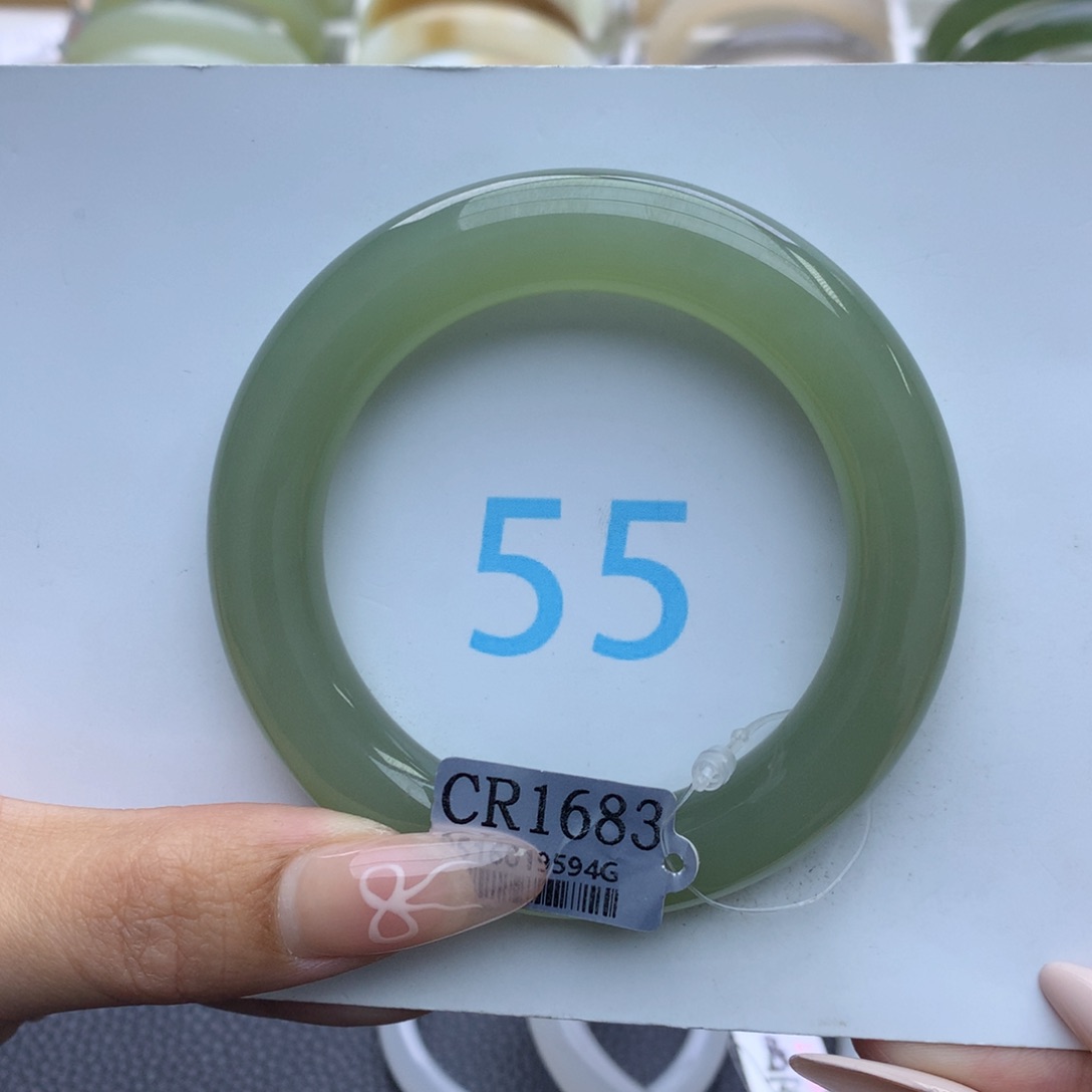 和田玉手镯未镶嵌桃**夭