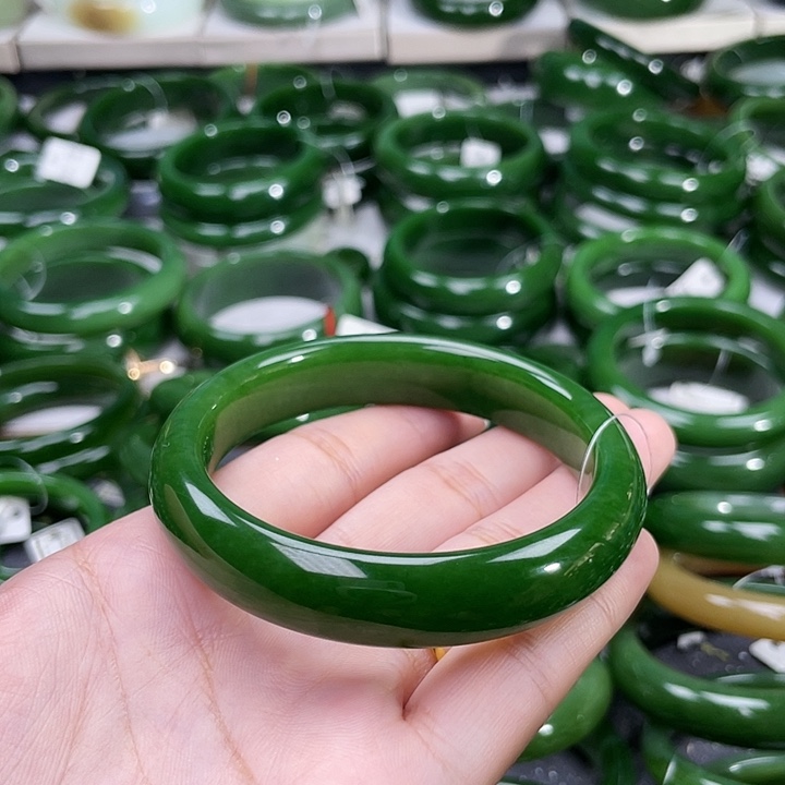 和田玉（碧玉）手镯未镶嵌