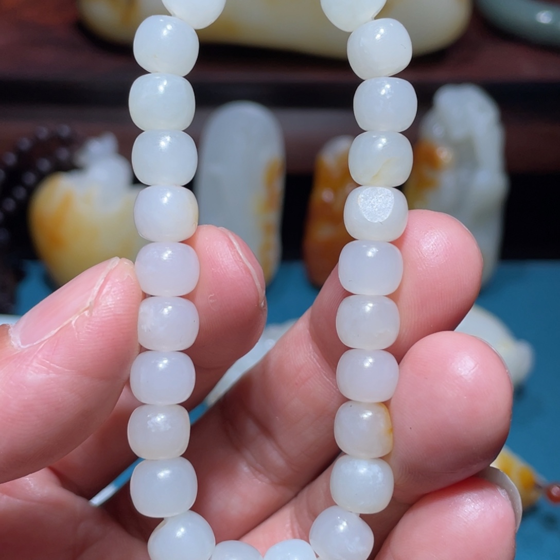 和田玉（糖玉）未镶嵌颈饰