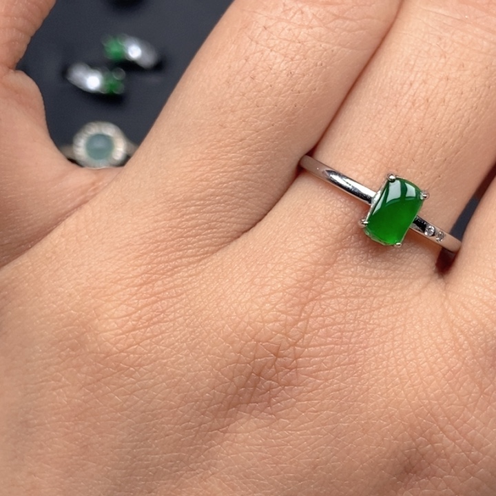 海***龙翡翠未镶嵌戒指戒指