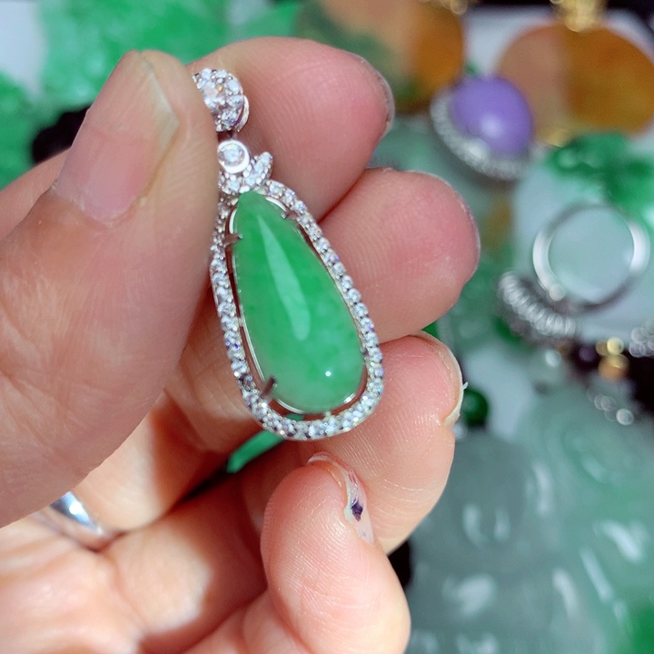 翡翠吊坠(不含链)未镶嵌