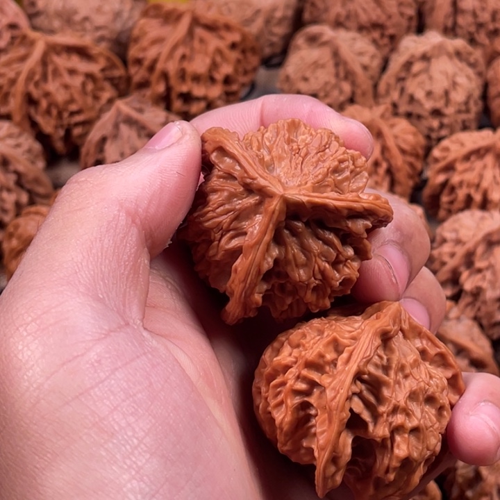 马***克吊坠桃核盘山三棱