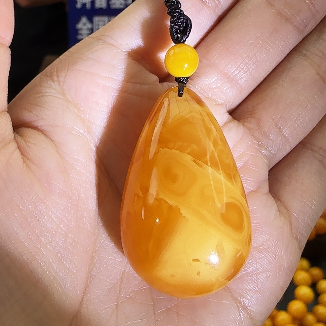 琥珀未镶嵌颈饰吊坠
