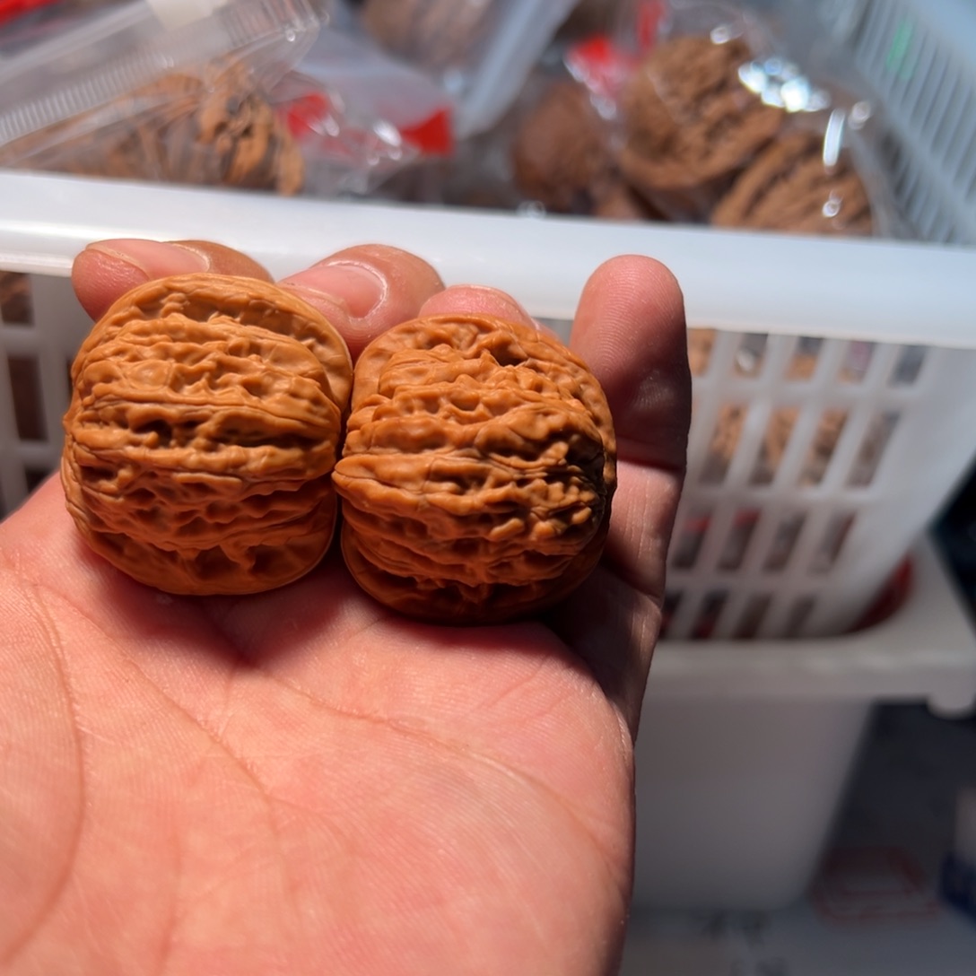 文玩核桃，汗高楼核桃