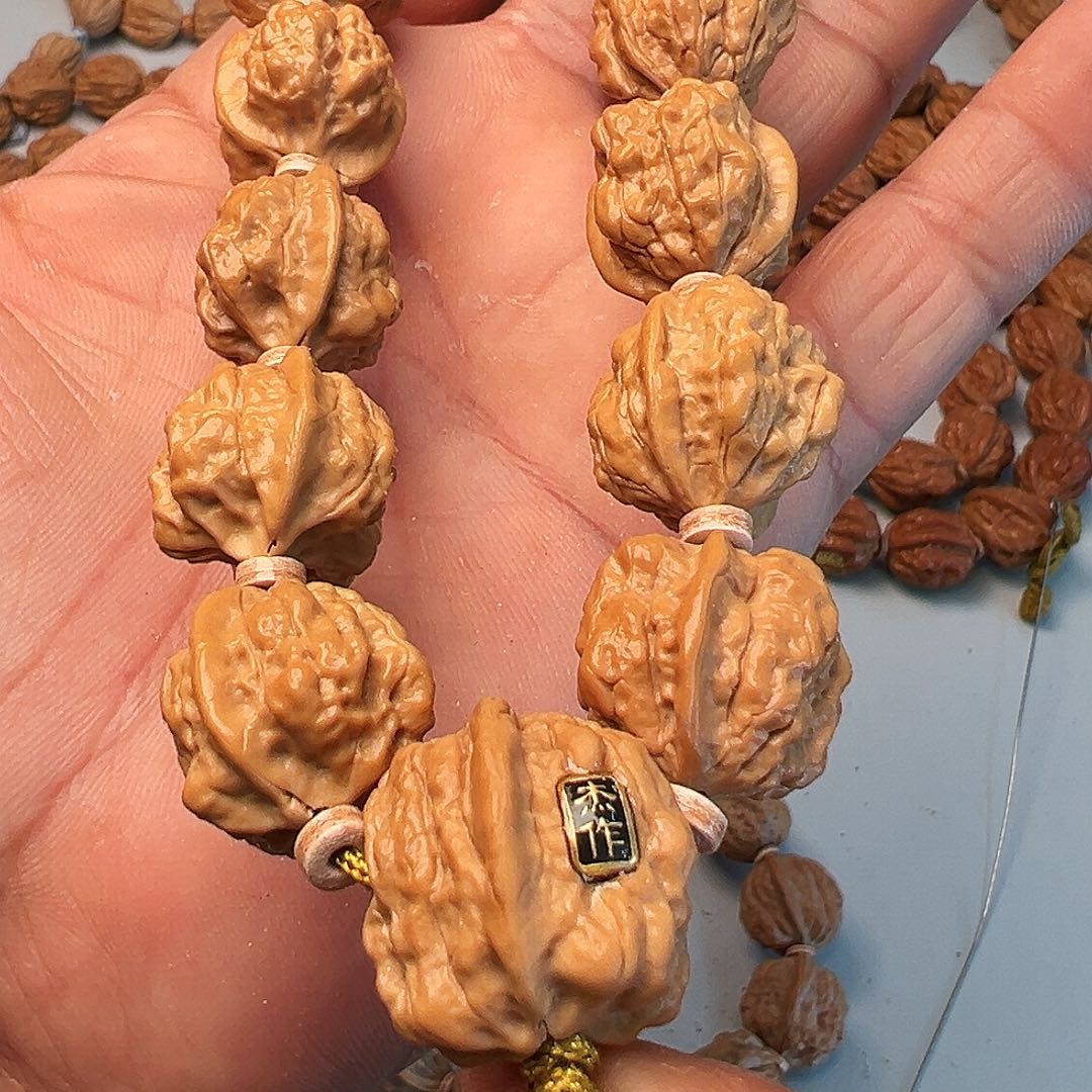 猴头核桃吊坠金蟾16血蛤杰作战斗机