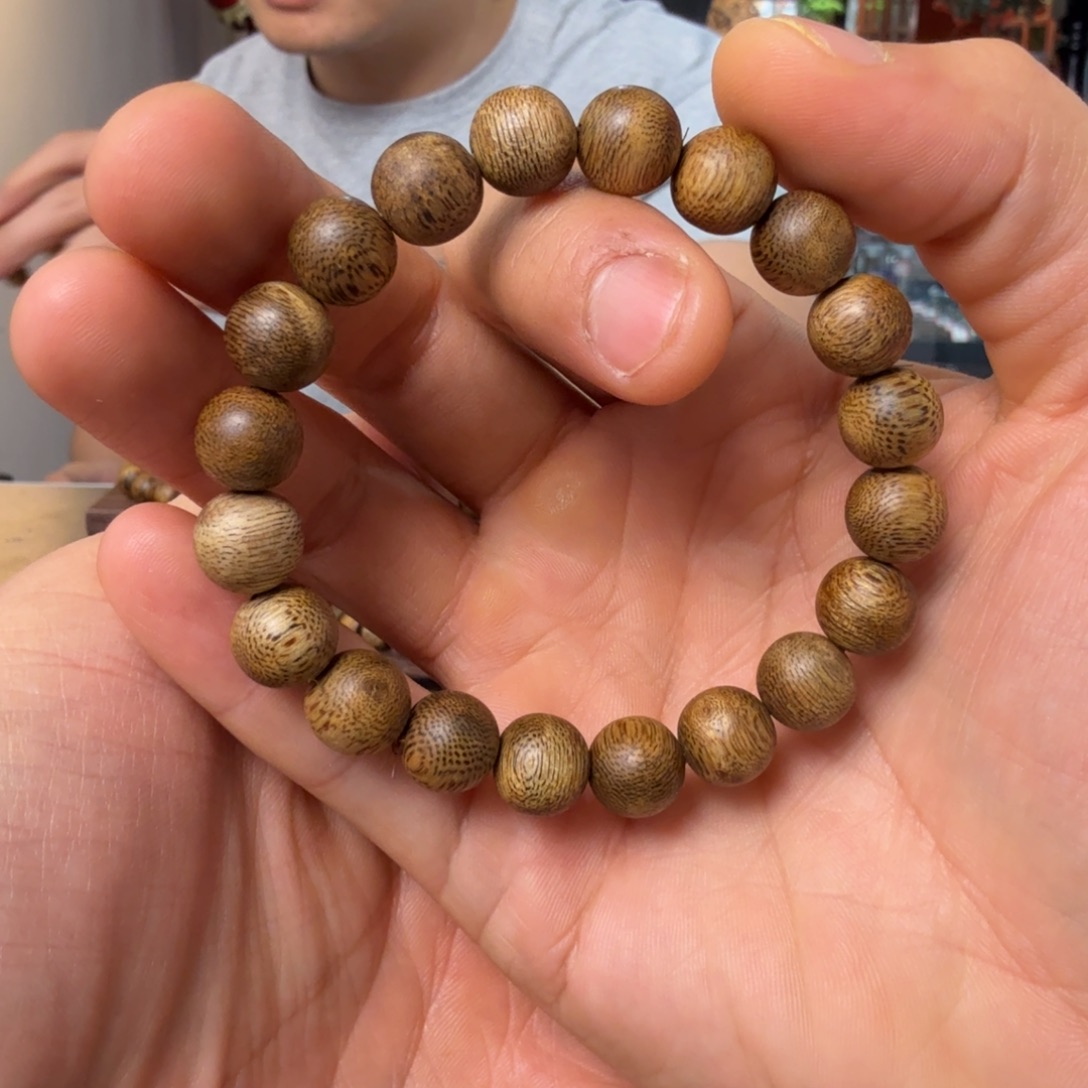 沉香手串每日一漏 10mm圆珠 性价比最高