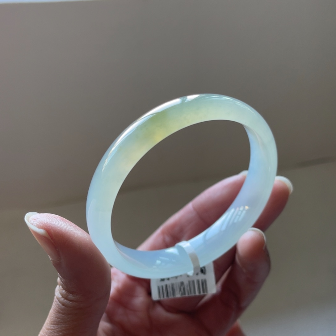 涅***槃翡翠未镶嵌手镯57.7圈三天鉴赏期