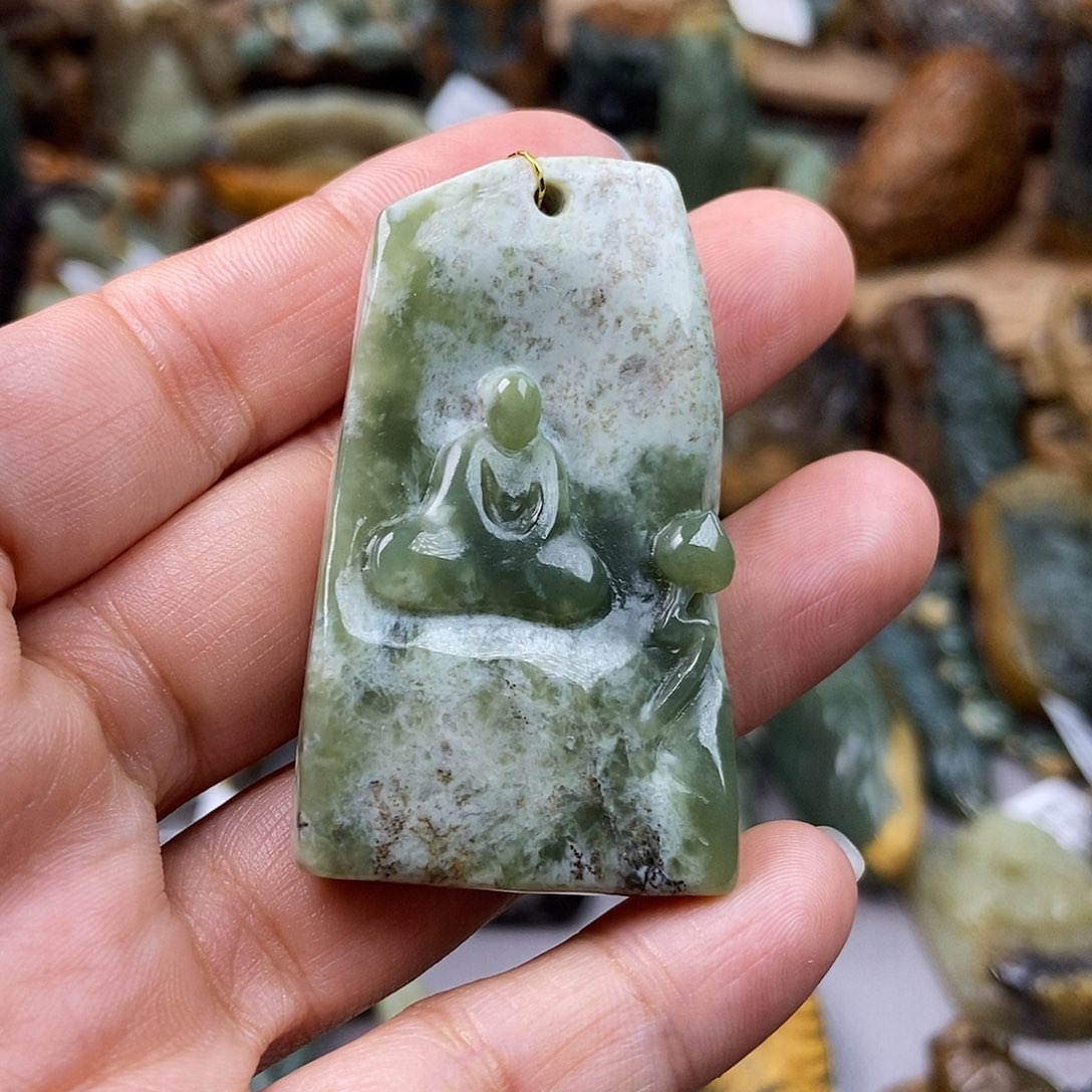 岫岩河磨玉（透闪石质玉）未镶嵌珠宝奇石