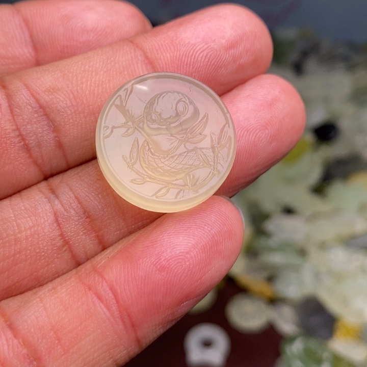 蛇纹石玉颈饰合金100