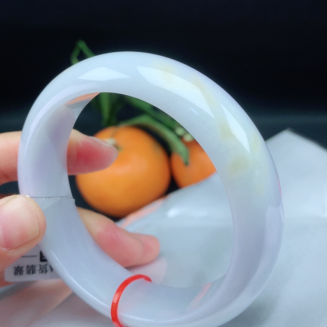 翡翠手镯未镶嵌60轮胎