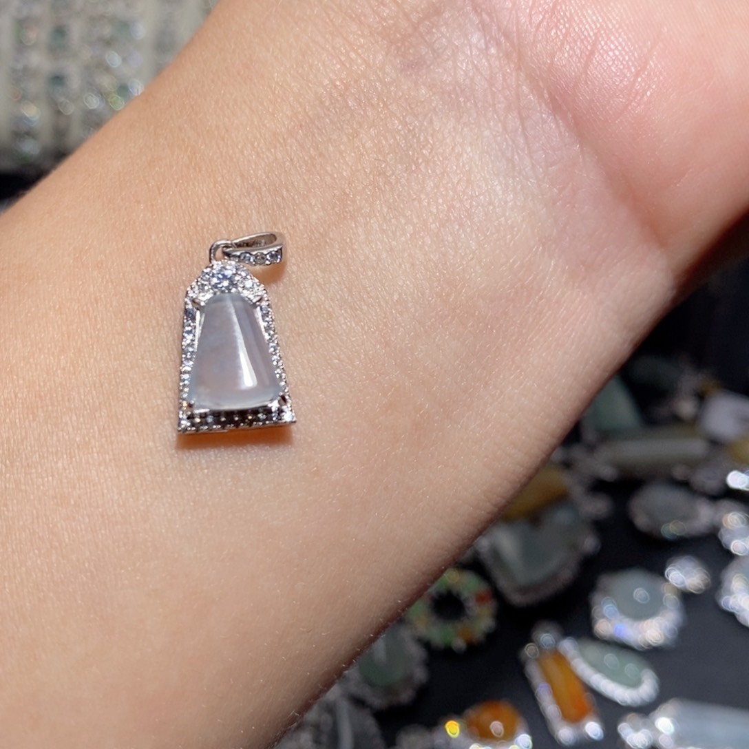 翡翠颈饰银S925镶嵌j j j