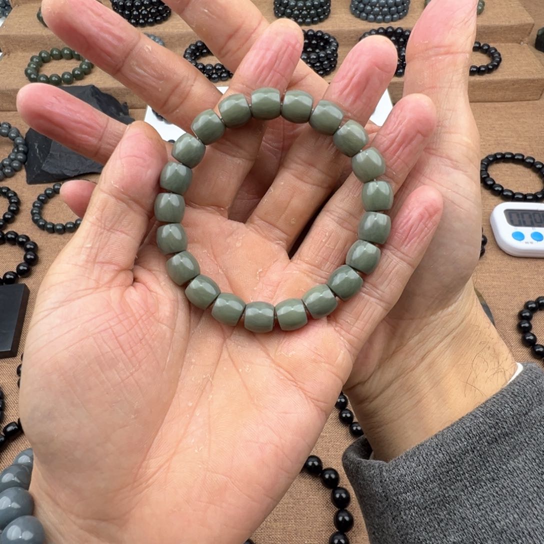 颈饰未镶嵌和田玉且末沙枣青10直切手串