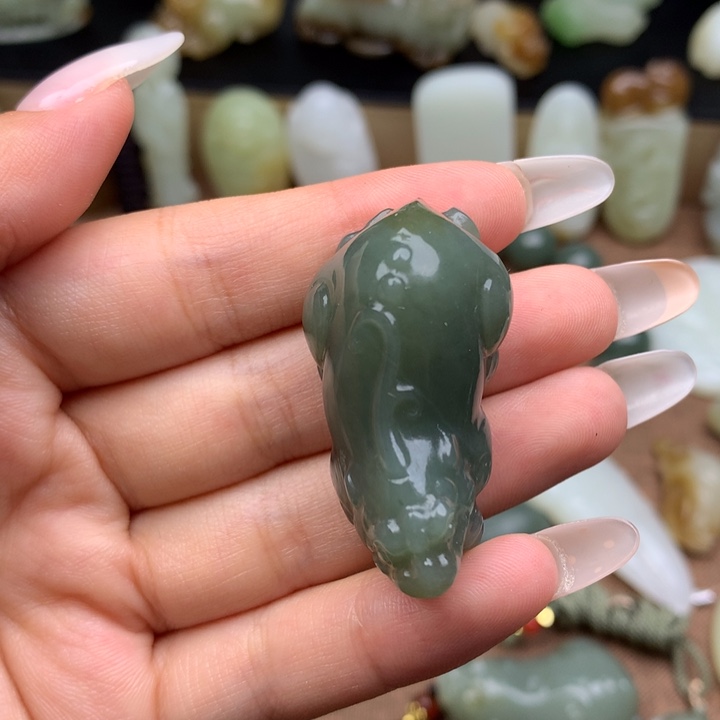 和田玉未镶嵌挂件