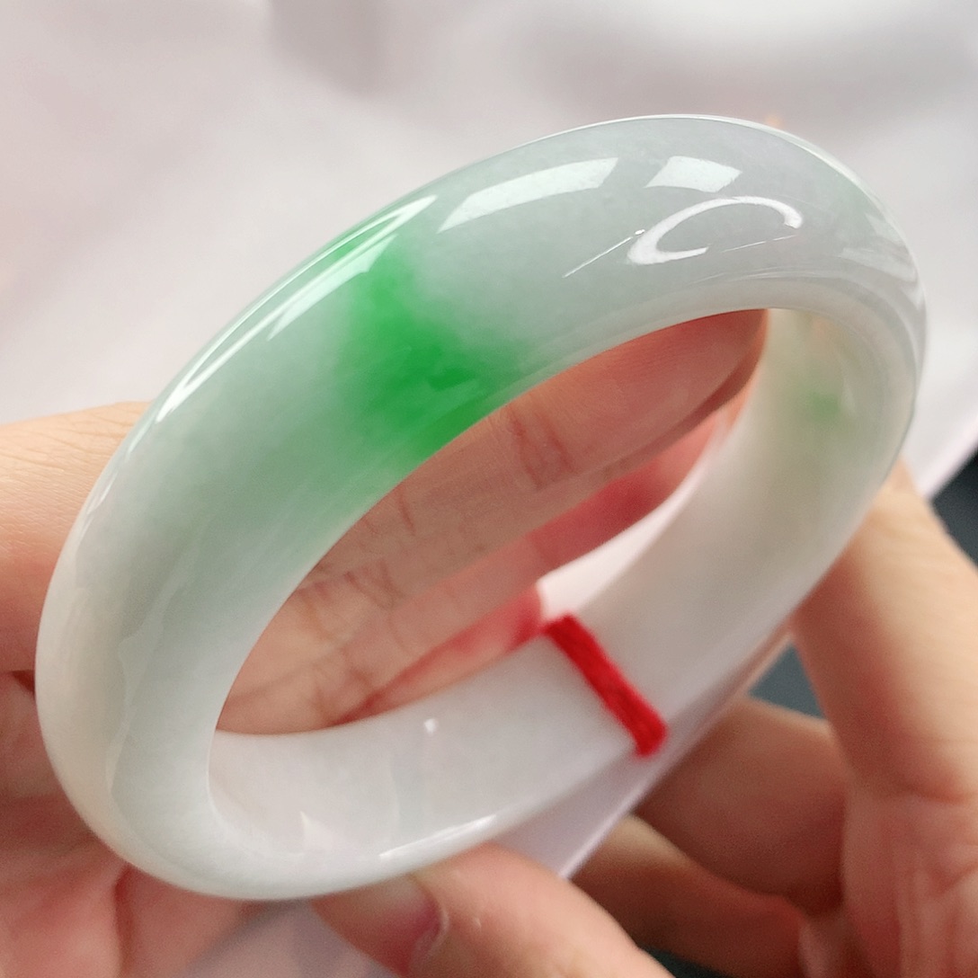 翡翠手镯未镶嵌，001