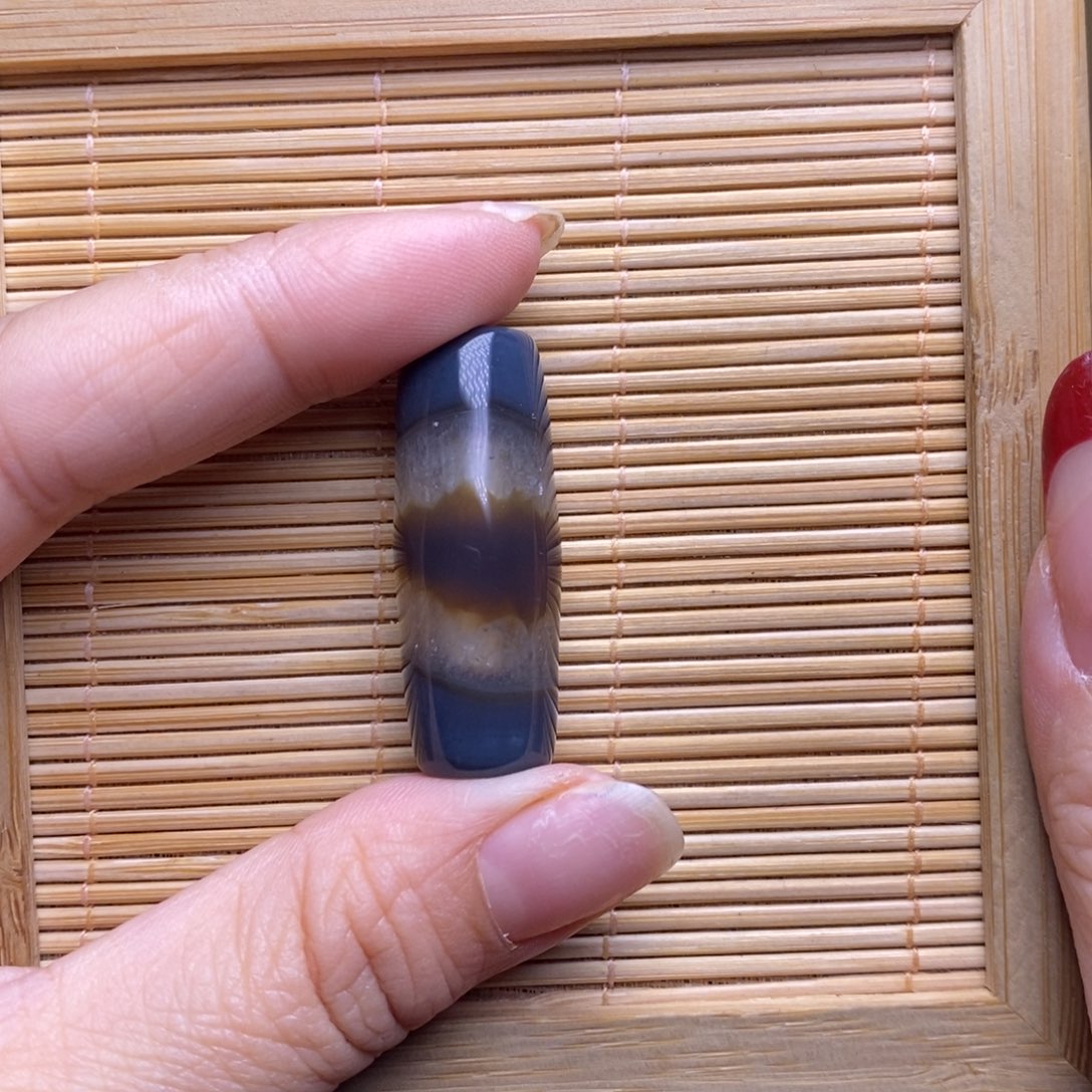 侯***兆玛瑙/玉髓未镶嵌珠宝半成品