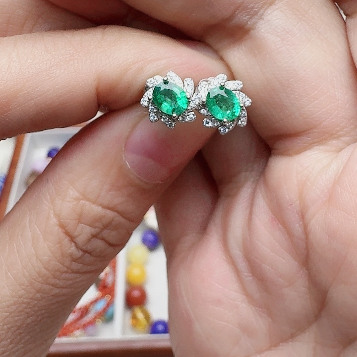 祖母绿耳饰银S925镶嵌耳钉