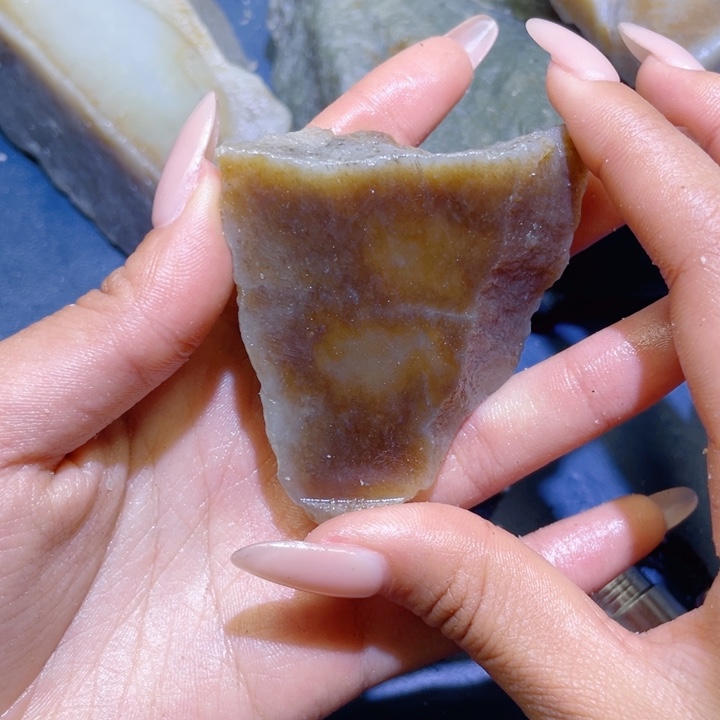 和田玉未镶嵌珠宝半成品