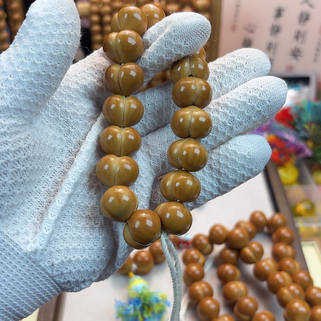 金***秋核桃高定精工屁桃一条