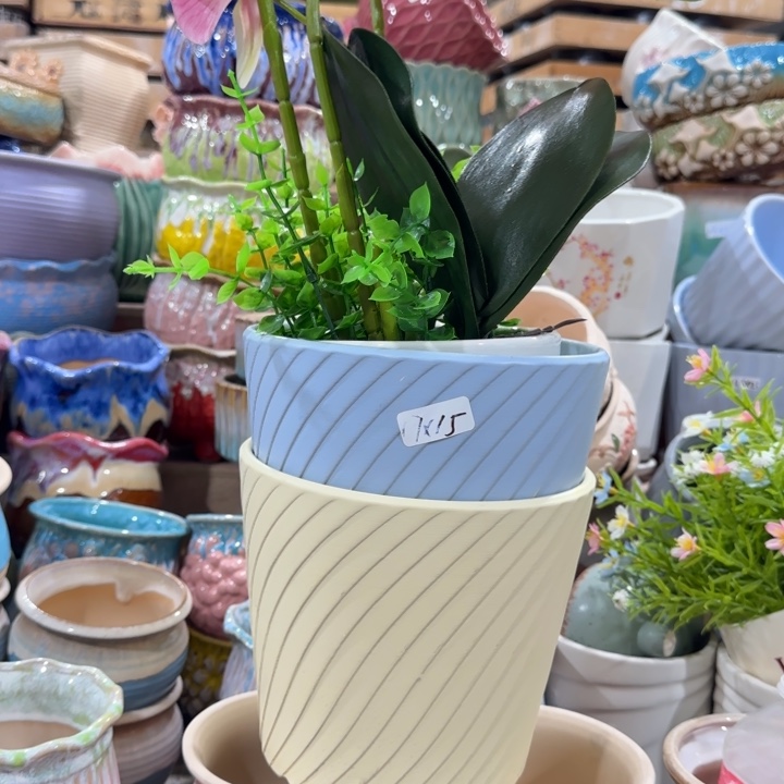 凑9块包邮，有孔，陶瓷花盆