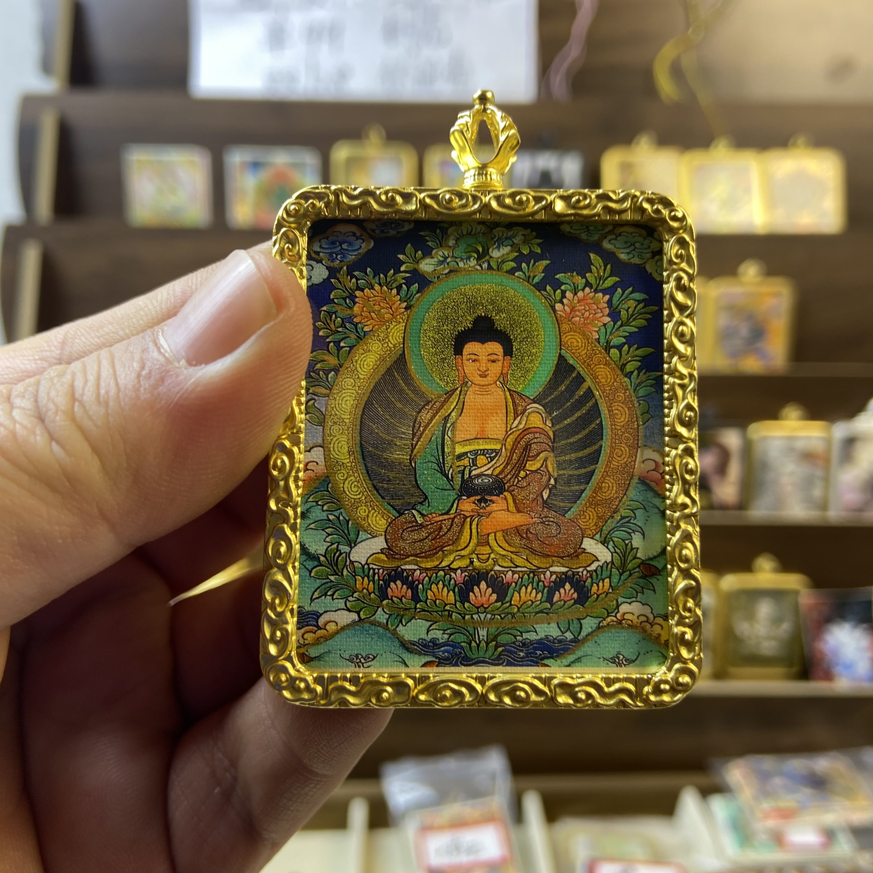 猪和狗的本本老师阿弥陀佛唐卡吊坠