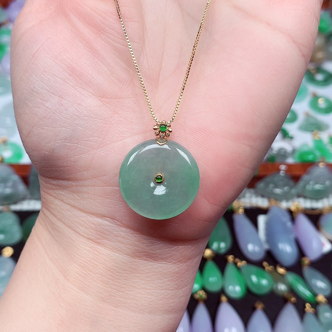 翡翠颈饰18K金镶嵌天然翡翠A货