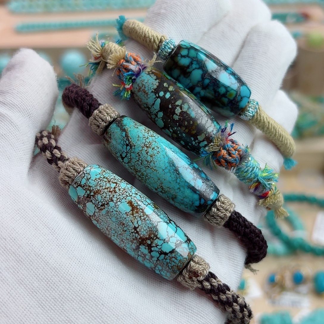 绿松石未镶嵌珠宝奇石