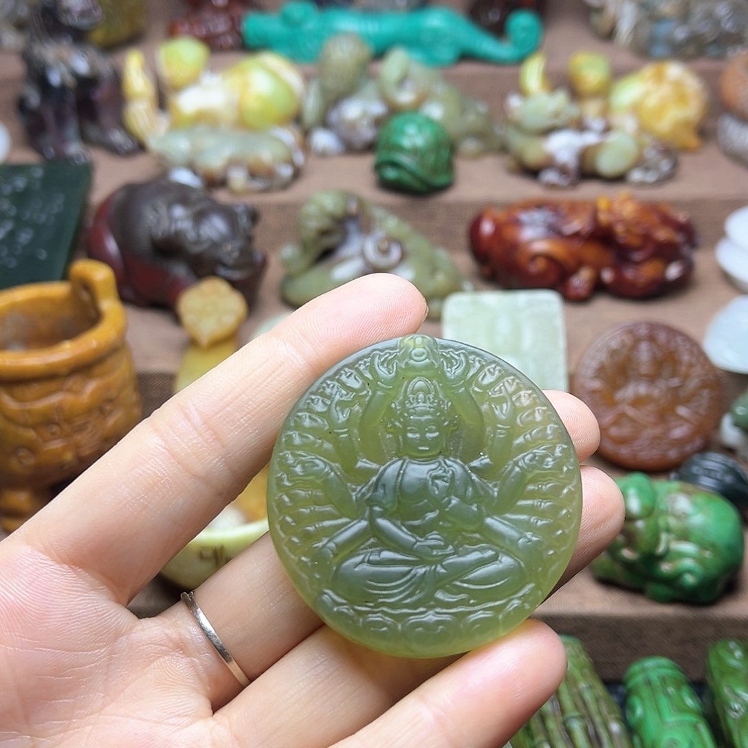 白玉菩提吊坠12。。