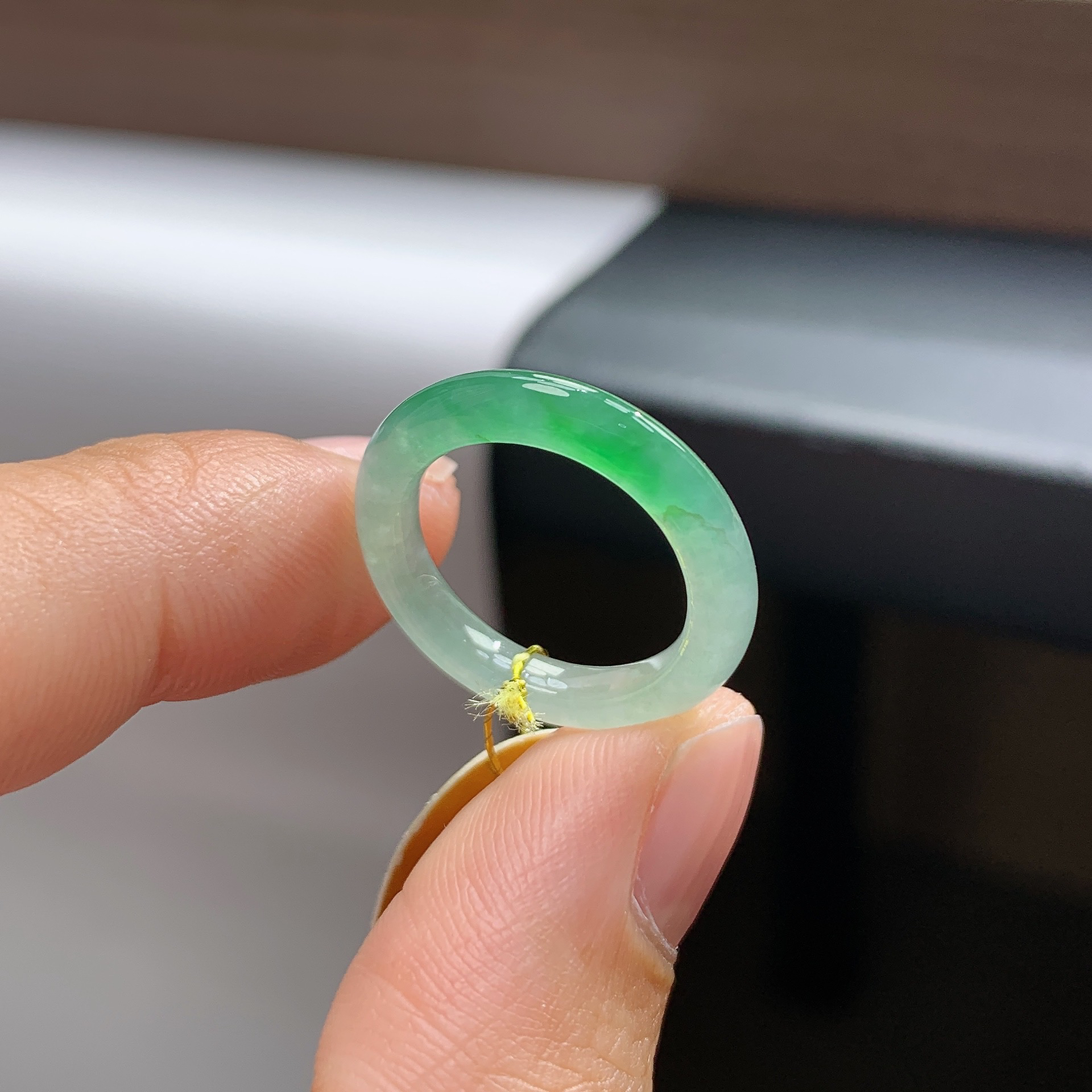 6号圈天然缅甸翡翠A货冰绿翡翠戒指14.5*3.3*2.9mm