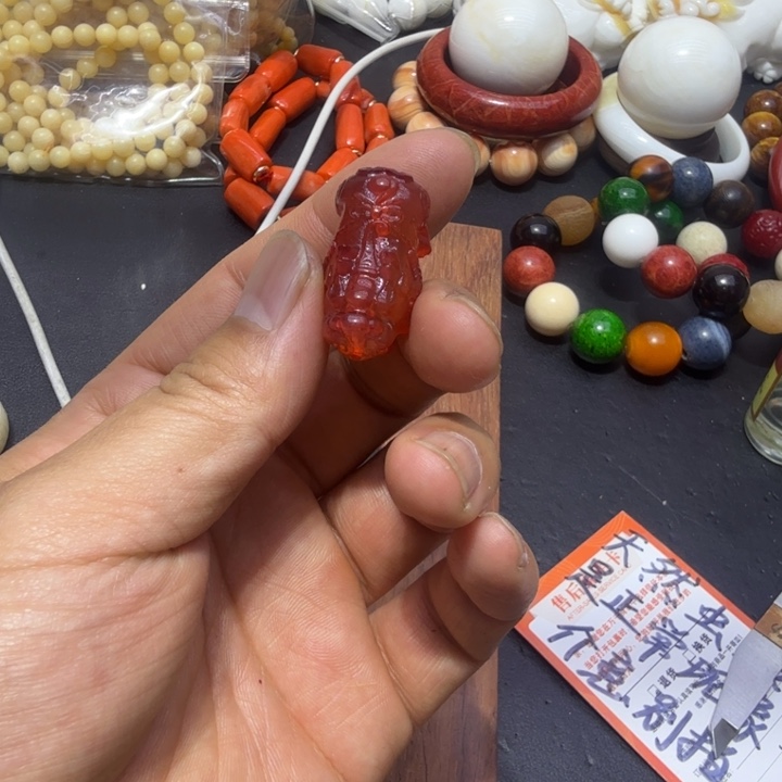 非洲紫檀（红花梨）红皮小貔貅