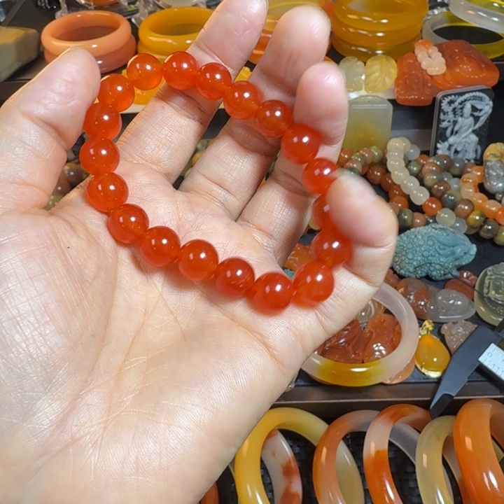 烟***舟石英质玉（金丝玉）未镶嵌颈饰