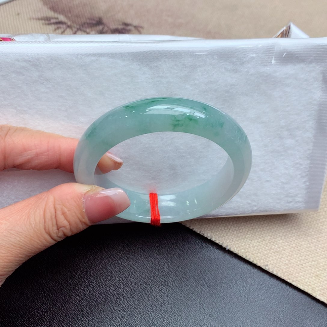 翡翠手镯未镶嵌缅甸翡翠手镯