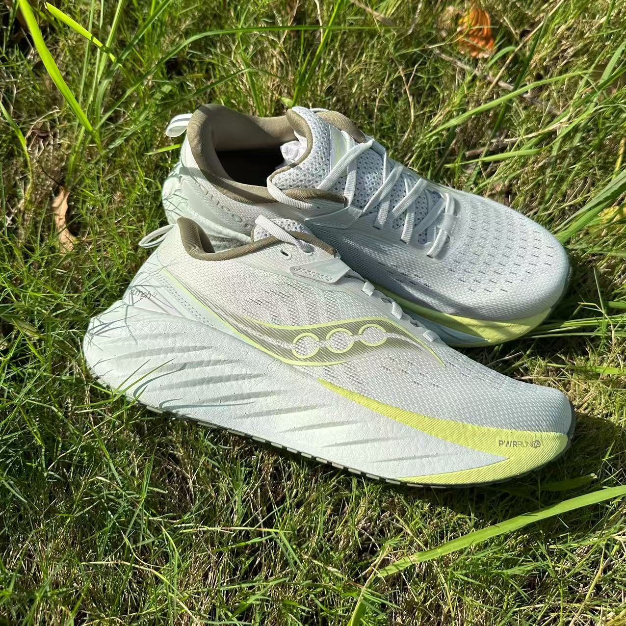 【直播】SAUCONY索康尼 TRIUMPH系列胜利22男女低帮缓震跑步鞋