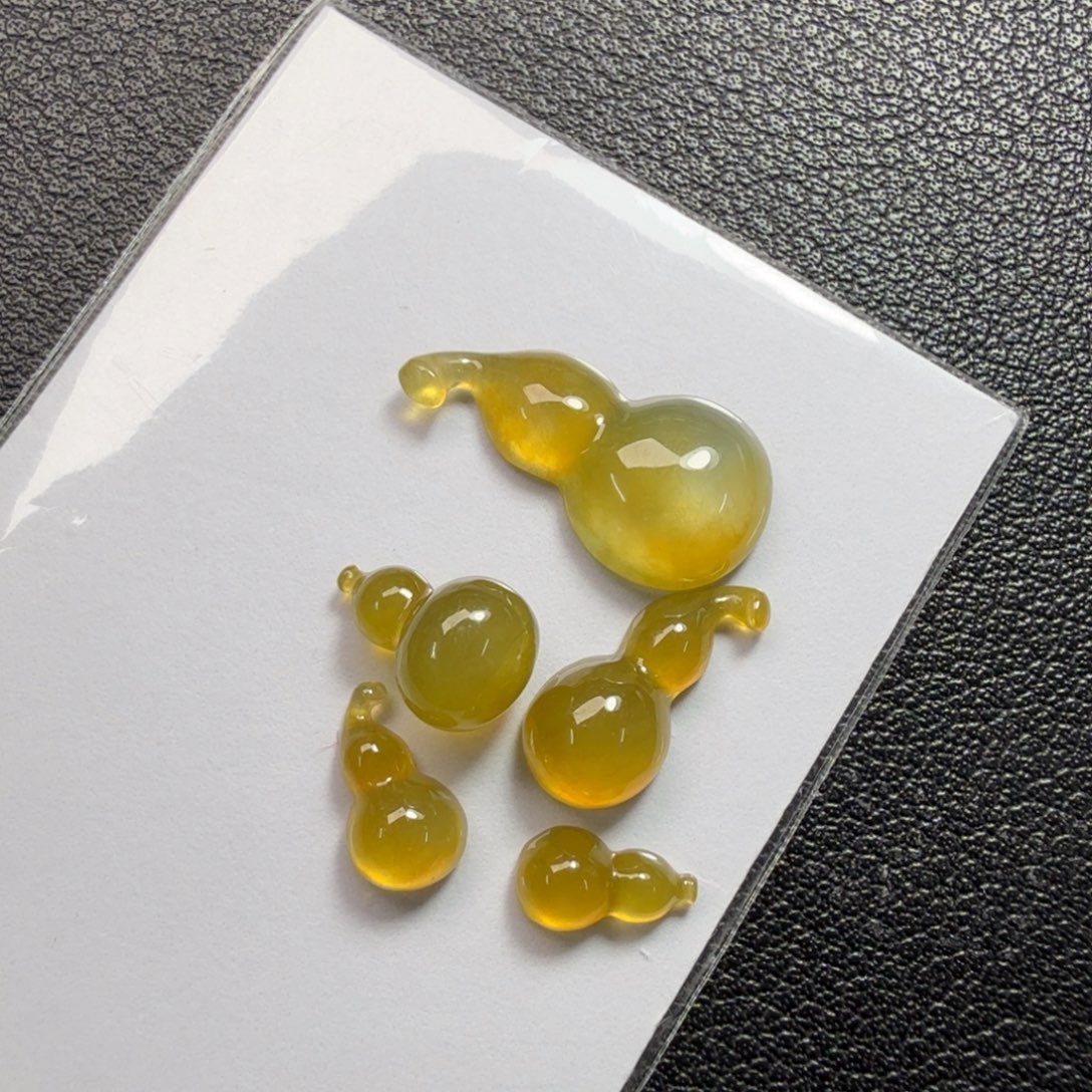 翡翠未镶嵌颈饰ssss