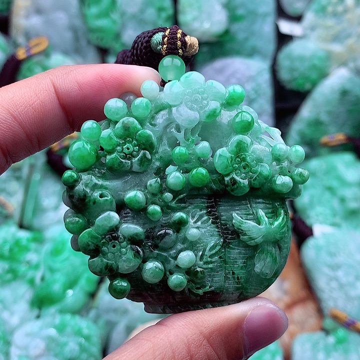 翡翠吊坠(不含链)未镶嵌